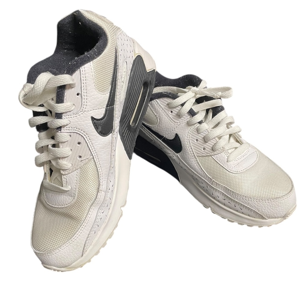 Youth Nike Air Max Size 7 Tennis Shoes